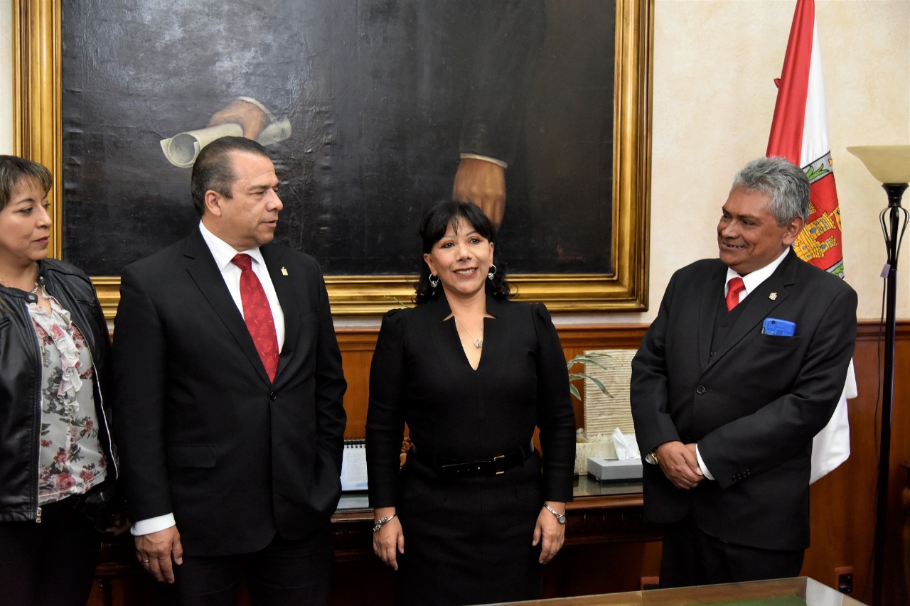Recibe alcaldesa de Tlaxcala visita de la Logia del Gran Valle de México