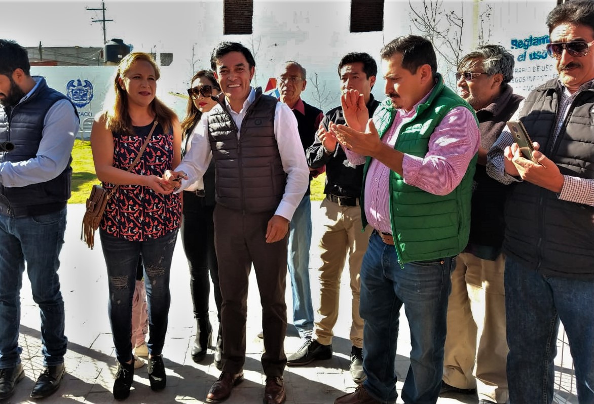 Inaugura Rafael Ortega dos parques recreativos en Apizaco