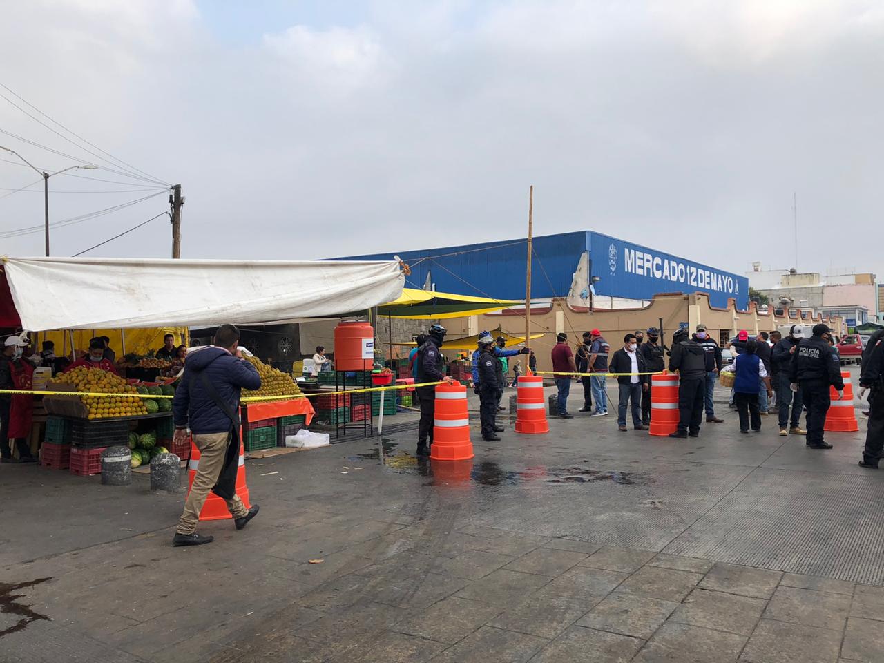 Contra Covid-19, Apizaco coloca cercos sanitarios en tianguis