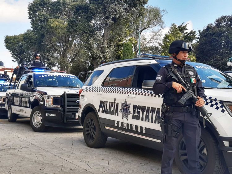 Detiene la SSC en Tlaltelulco a dos personas con armas de fuego 