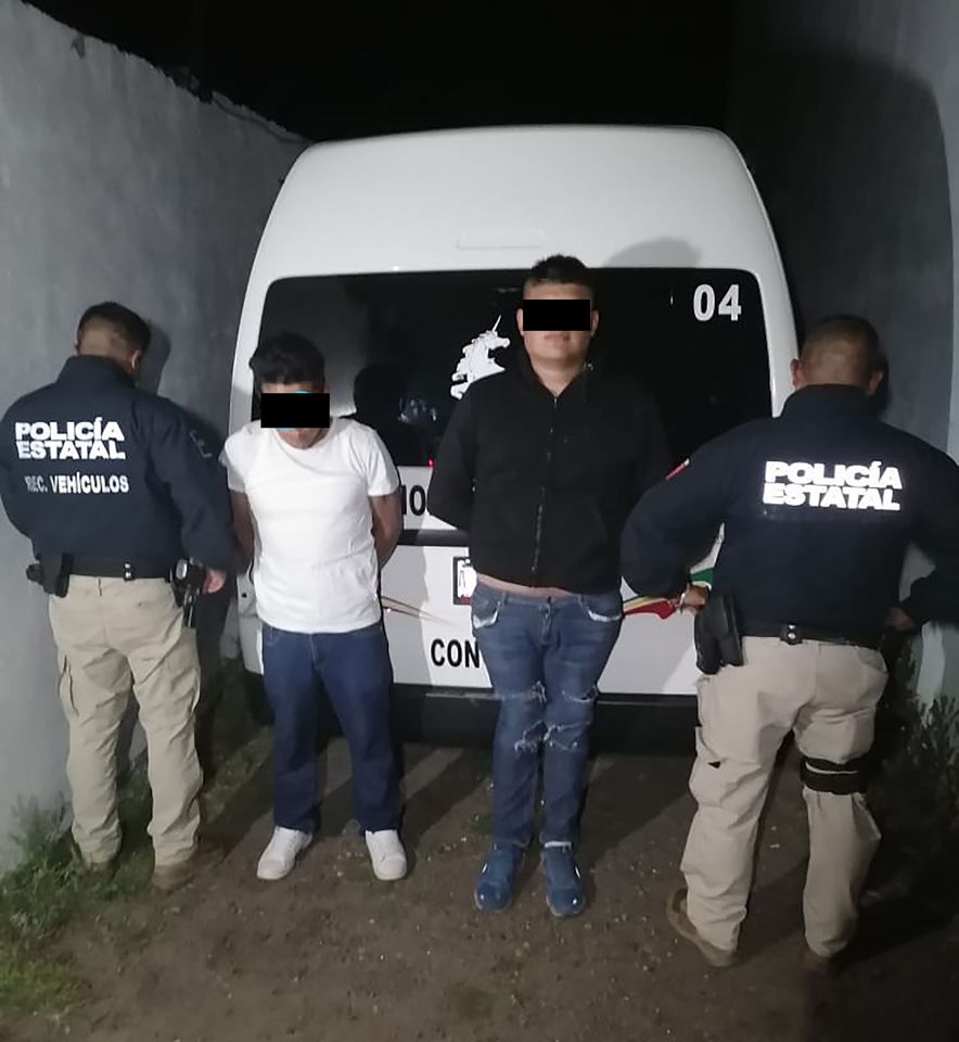 Aseguran vehículo robado y detiene a dos personas en Teolocholco 