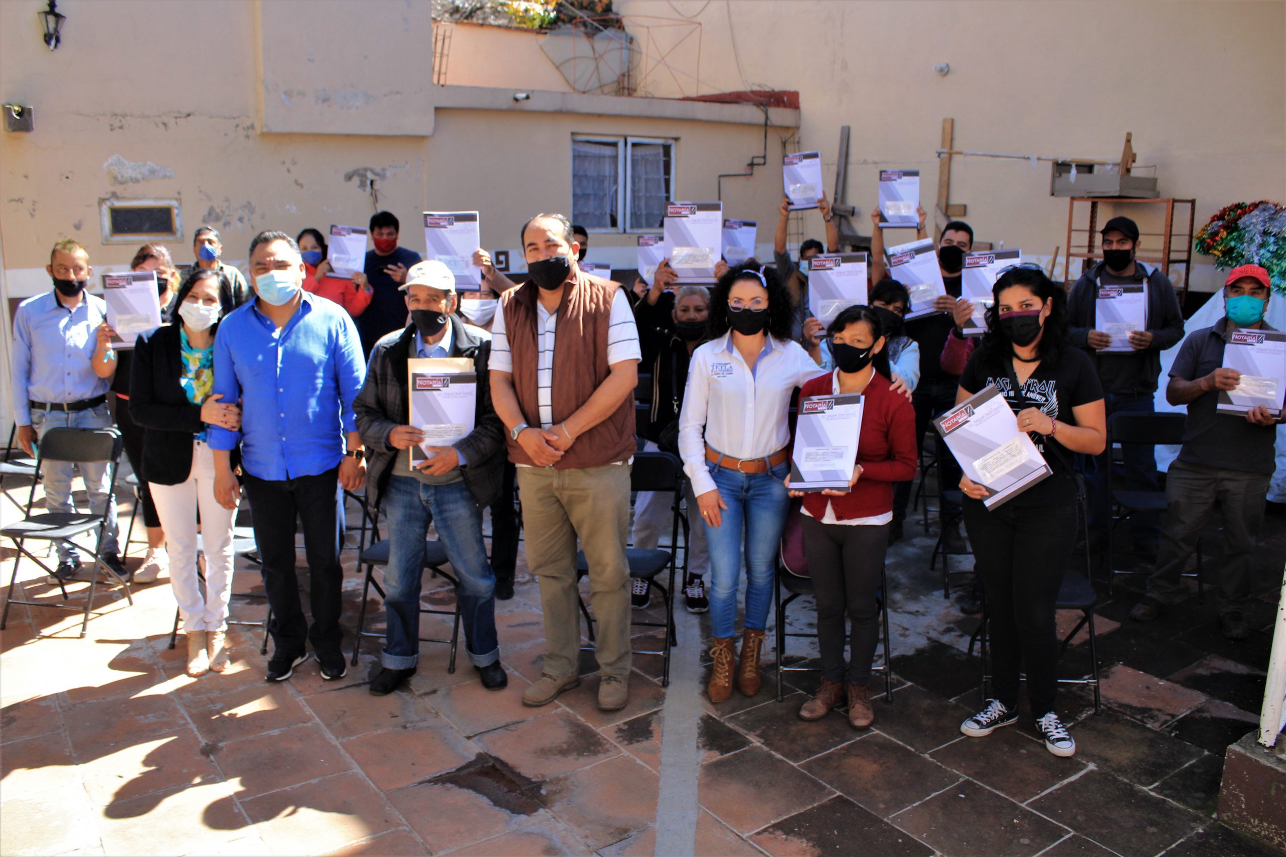 Nueva entrega de escrituras en Tetla de la Solidaridad