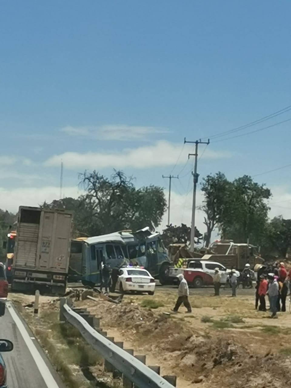 Al menos 10 heridos deja accidente en El Carmen Tequexquitla