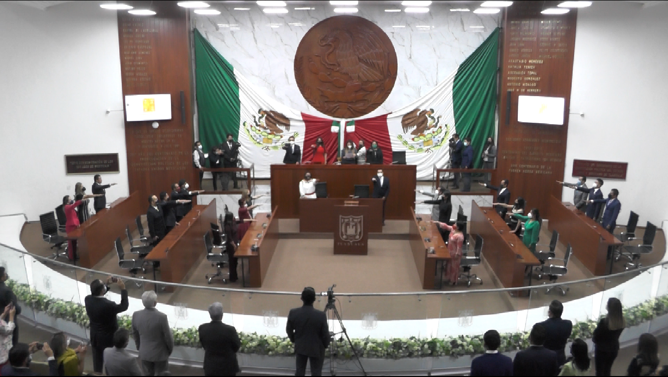 Toman protesta las y los integrantes de la LXIV Legislatura de Tlaxcala