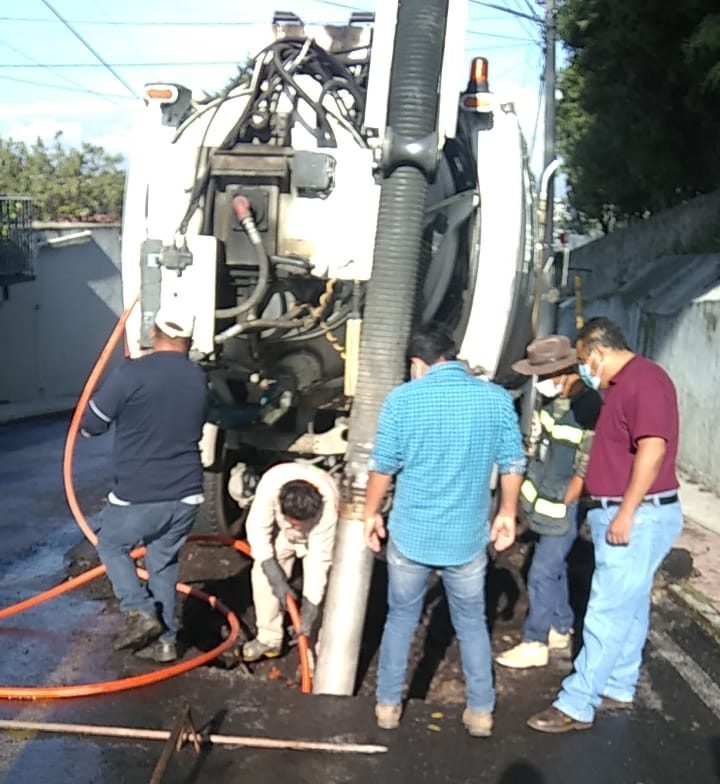 Atiende Comisión de Agua Potable de Tlaxcala derrame de aguas negras en Ocotlán