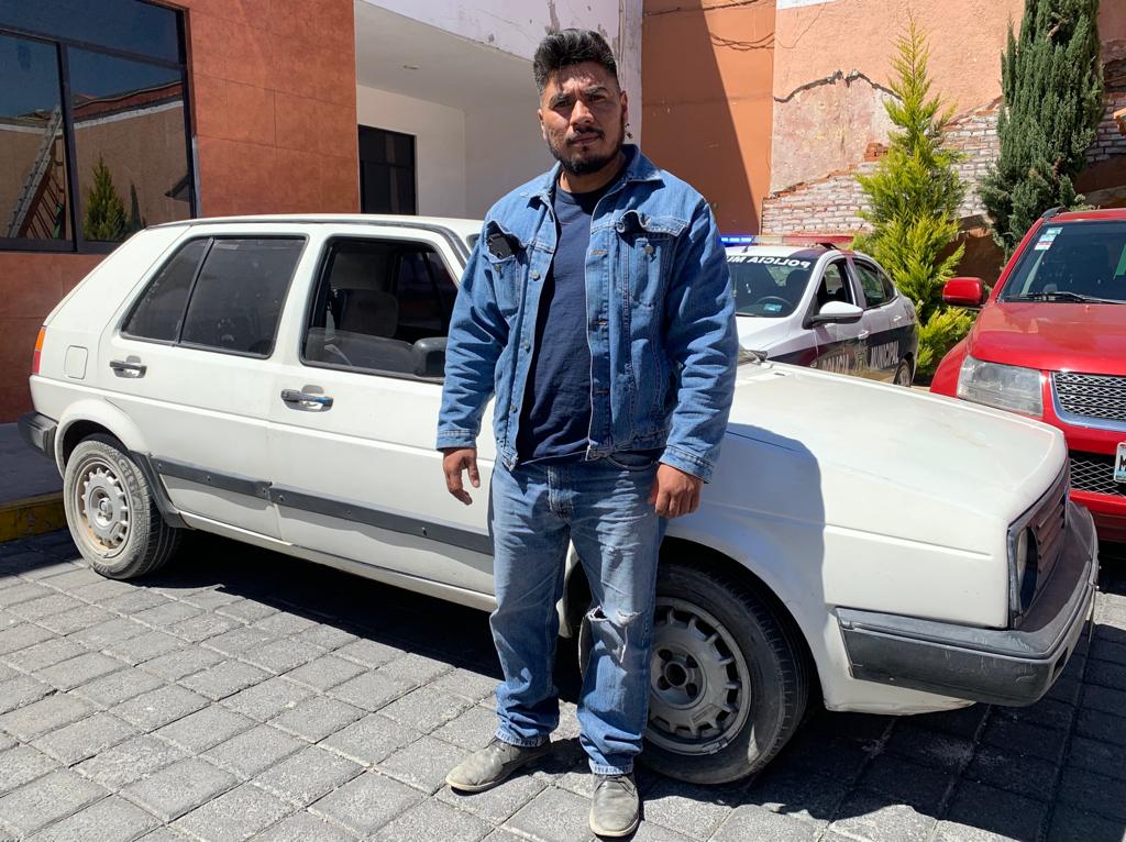Policía capitalina recupera en minutos auto robado en La Loma Xicohténcatl 