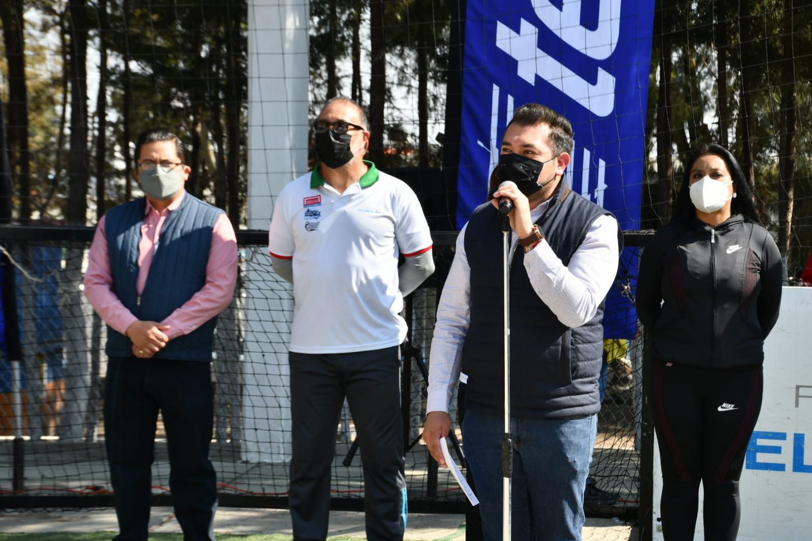 Inaugura Santos Cedillo torneo de fútbol «De la calle a la cancha»