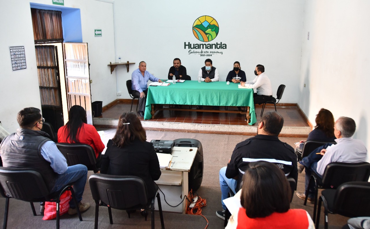 Capacitan a servidores públicos de Huamantla, buscan mayor eficiencia