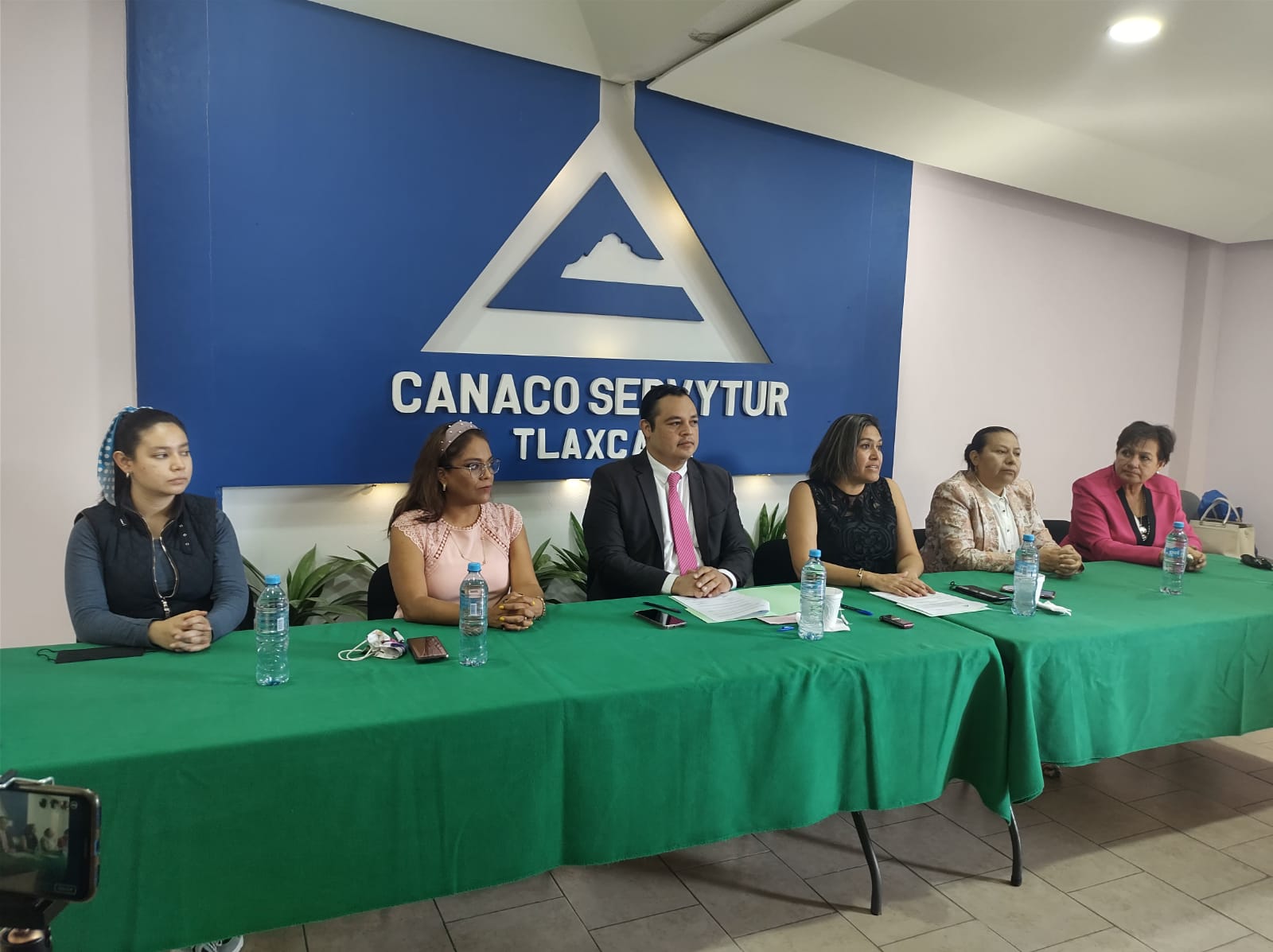 Buscan CANACO Tlaxcala y REDMUEM reactivar la economía
