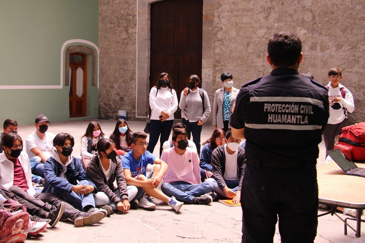 Capacitan a embajadores de turismo de Huamantla sobre medidas de seguridad