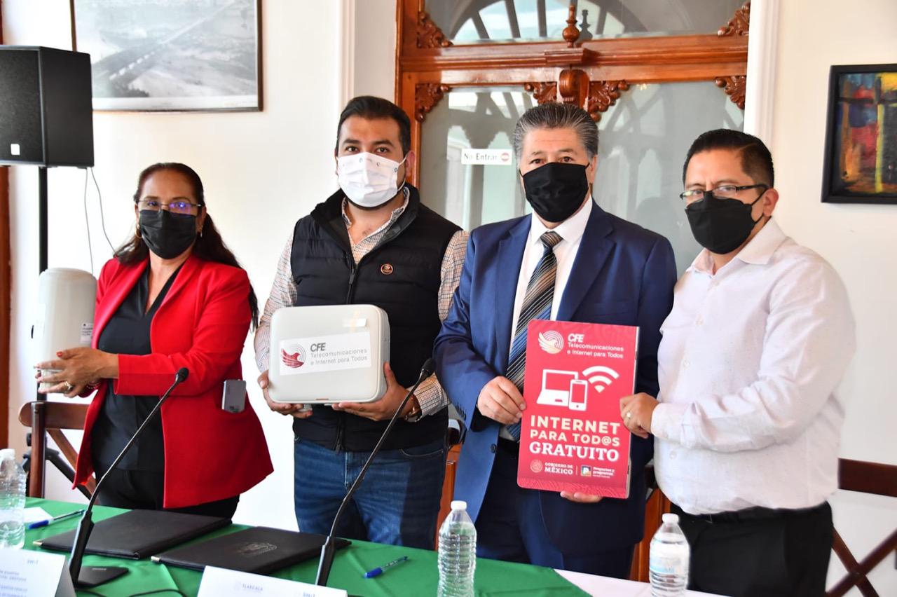 Reciben en Huamantla más equipos del programa «Internet para todos»