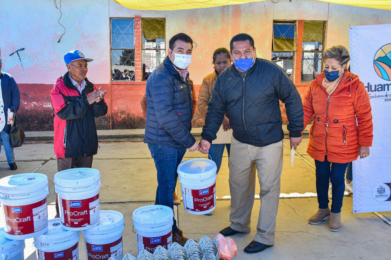 Con instalaciones dignas se fortalece la educación: Santos Cedillo