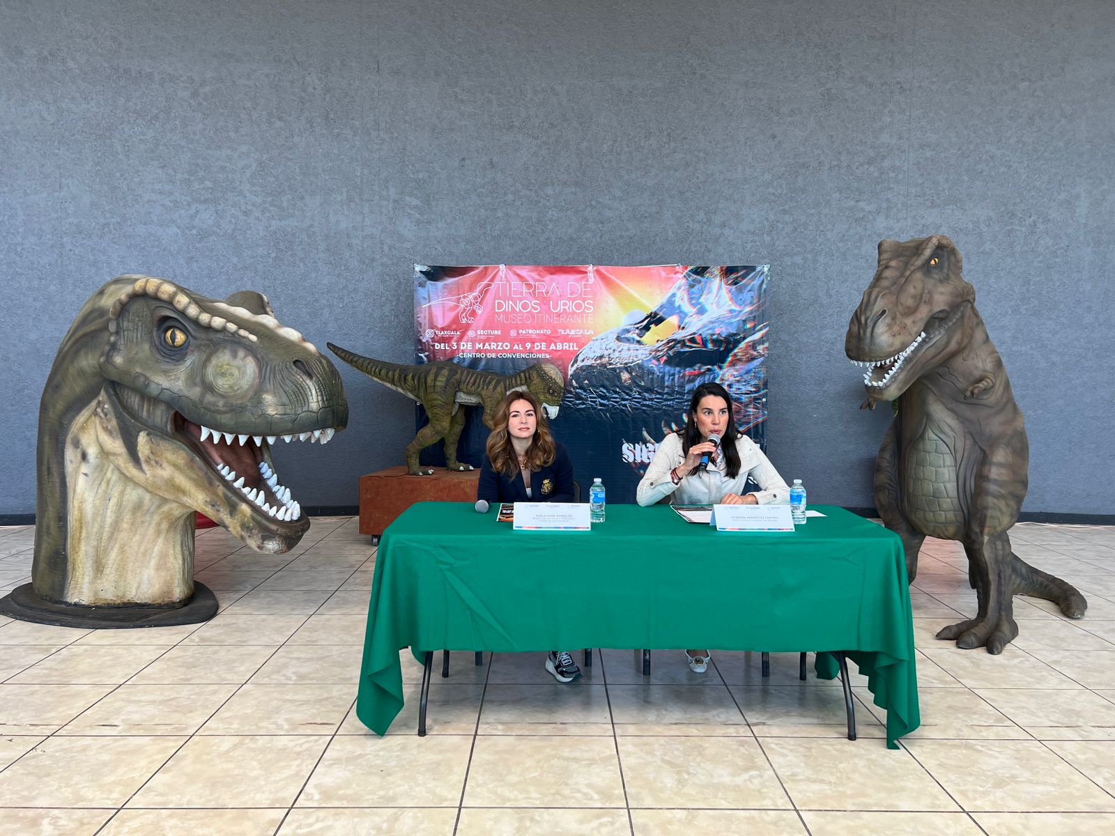 Presentan museo itinerante “Tierra de Dinosaurios” en Tlaxcala