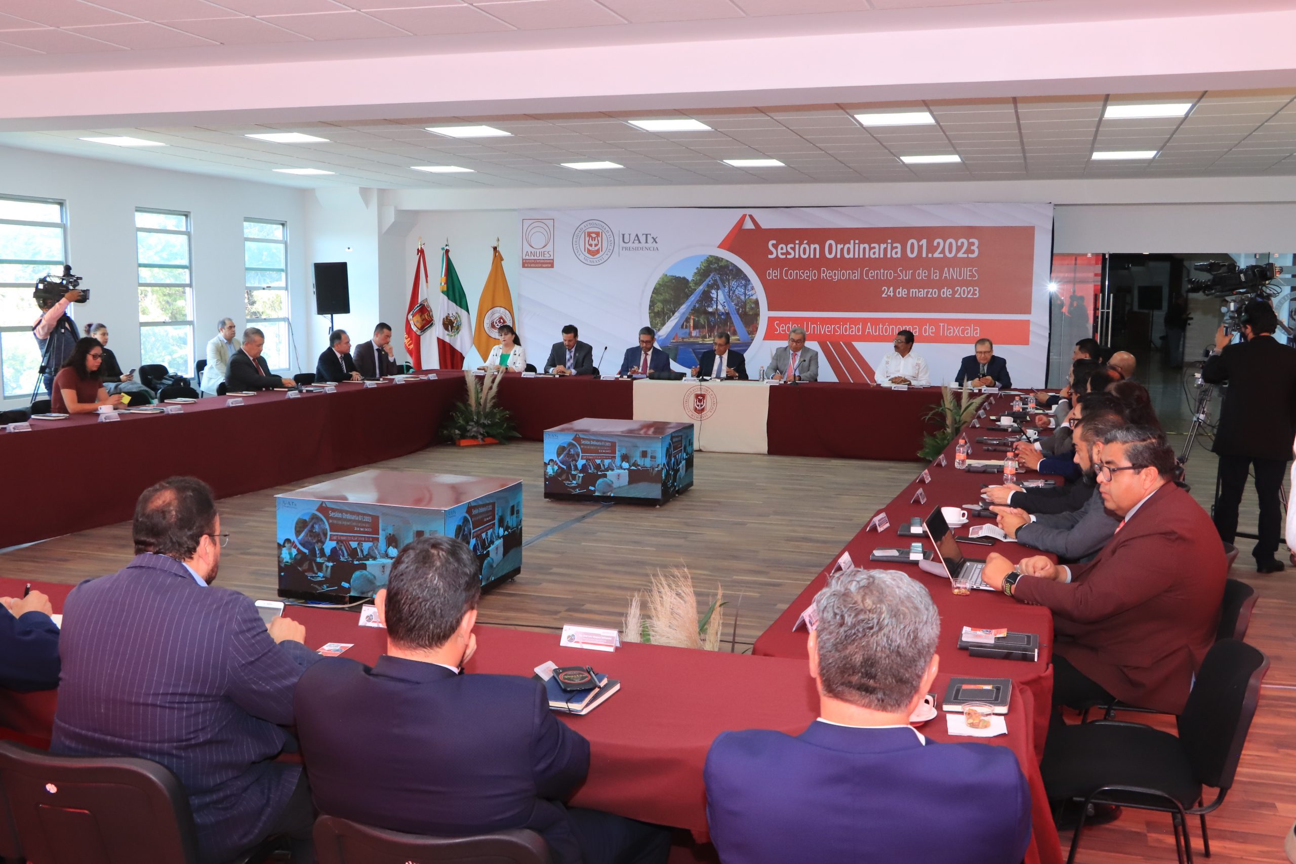 Reúne UATx a instituciones de la región centro-sur de ANUIES