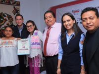 Premian autoridades estatales a 21 participantes del II Concurso Artesanal Ixtenco 2023