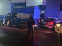 Detiene Policía de Apizaco a un hombre por conducir vehículo con reporte de robo