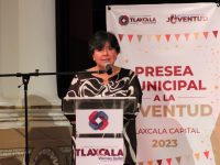 Entrega Maribel Pérez Arenas la Presea Municipal a la Juventud