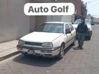 Policía de Apizaco recupera 2 vehículos robados: hay un detenido