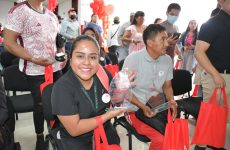 Reconoce Sector Salud Y SEDIF a 30 donadores voluntarios de sangre