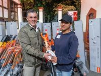Entrega Alfonso Sánchez, herramientas y equipo a trabajadores de Servicios Públicos