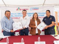 Entrega Alfonso Sánchez uniformes y herramientas a la base trabajadora de CAPAM