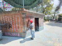 Trabaja personal del Ayuntamiento de Tlaxcala en la rehabilitación del centro histórico de Tlaxcala
