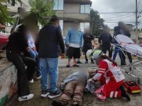 Policía capitalina brinda reanimación a hombre inconsciente en Santa María Acuitlapilco