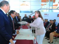 Entregó Rector de la UATx uniformes a integrantes de  la Unidad de Seguridad Universitaria