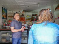 Alcalde ASG atiende de cerca a comerciantes de la capital