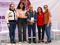 Entregan en Tlaxco armazones de lentes para mejorar salud visual de 800 personas