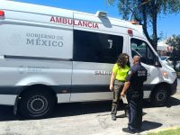 Policía de Chiautempan brinda atención inmediata a motociclista tras accidente