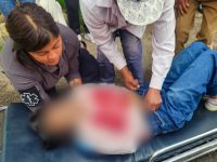 Policía municipal y Protección Civil de la capital atienden a mujer co lesiones en el pecho