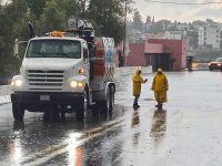 Da gobierno municipal respuesta inmediata ante efectos de fuerte lluvia y granizo en la capital