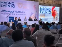 Participan 55 productores avícolas tlaxcaltecas en intercambio tecnológico en Jalisco