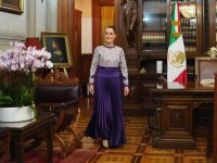Presidenta luce vestido de Virginia Arce en su primer Grito de Independencia