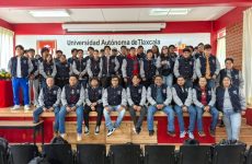 Estudiantes de Sistemas Electrónicos UATx muestran el potencial de su carrera a sus homólogos de bachillerato