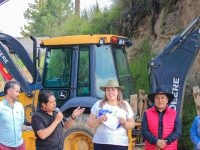 Blanca Angulo anuncia avances en el adoquinamiento de calle Francisco Villa, de Tlalcuapan