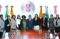 La UATx alienta el diálogo internacional sobre estudios de las familias