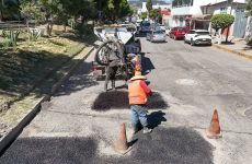 Avanza el Programa de Bacheo en la capital ahora con atención en la colonia San Isidro
